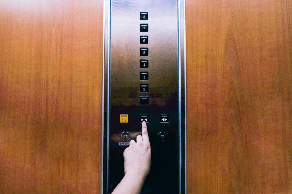 バンコク都 ゴールデン ハウス アット オンヌット ステーションモーテル エクステリア 写真